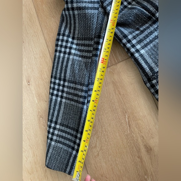 Abercrombie and Fitch Wool Blend Blazer. - Picture 4 of 12